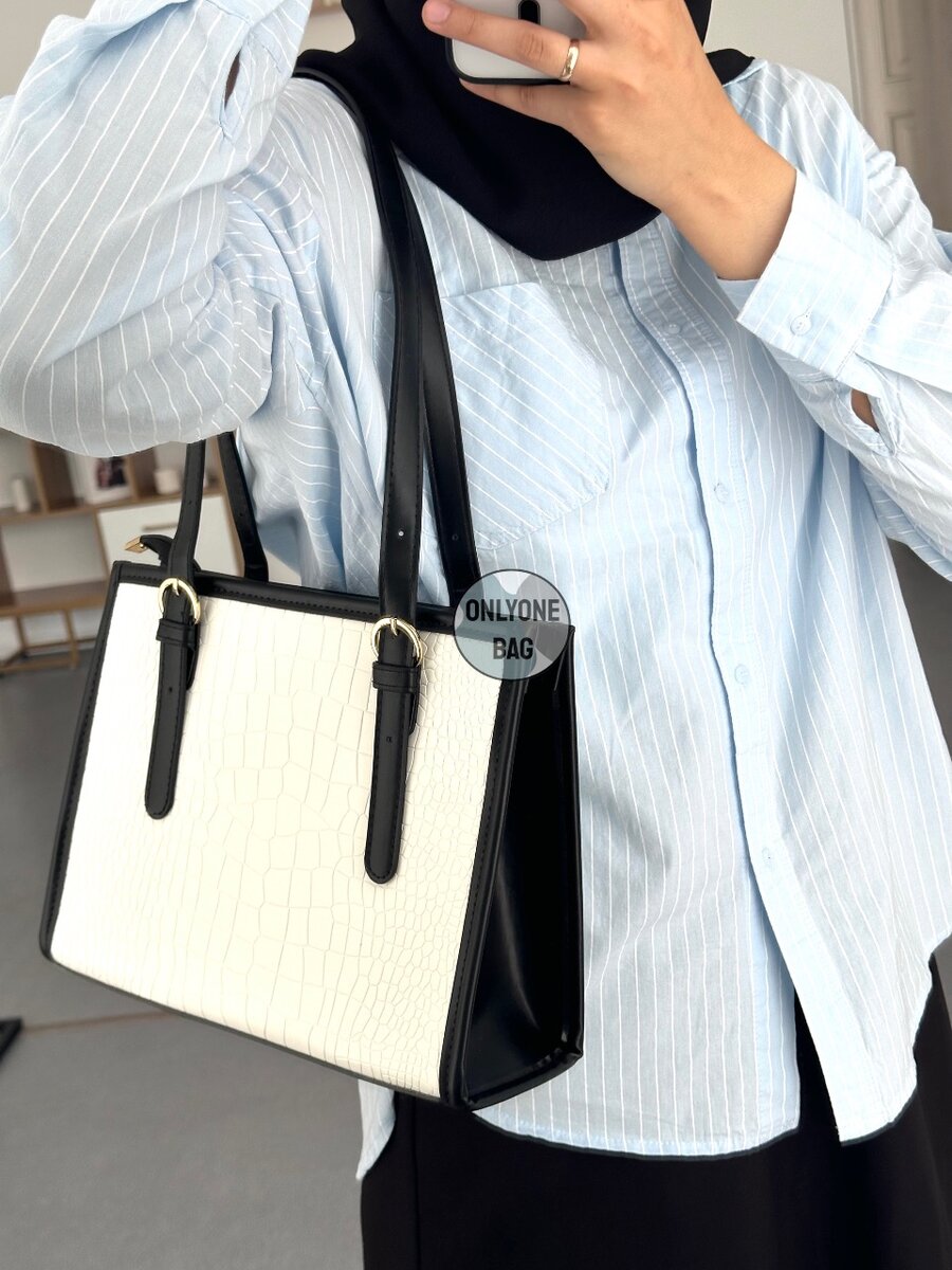 Сумка среднего размера