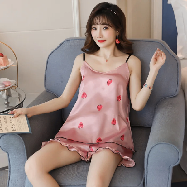 Chemise de nuit en satin rose