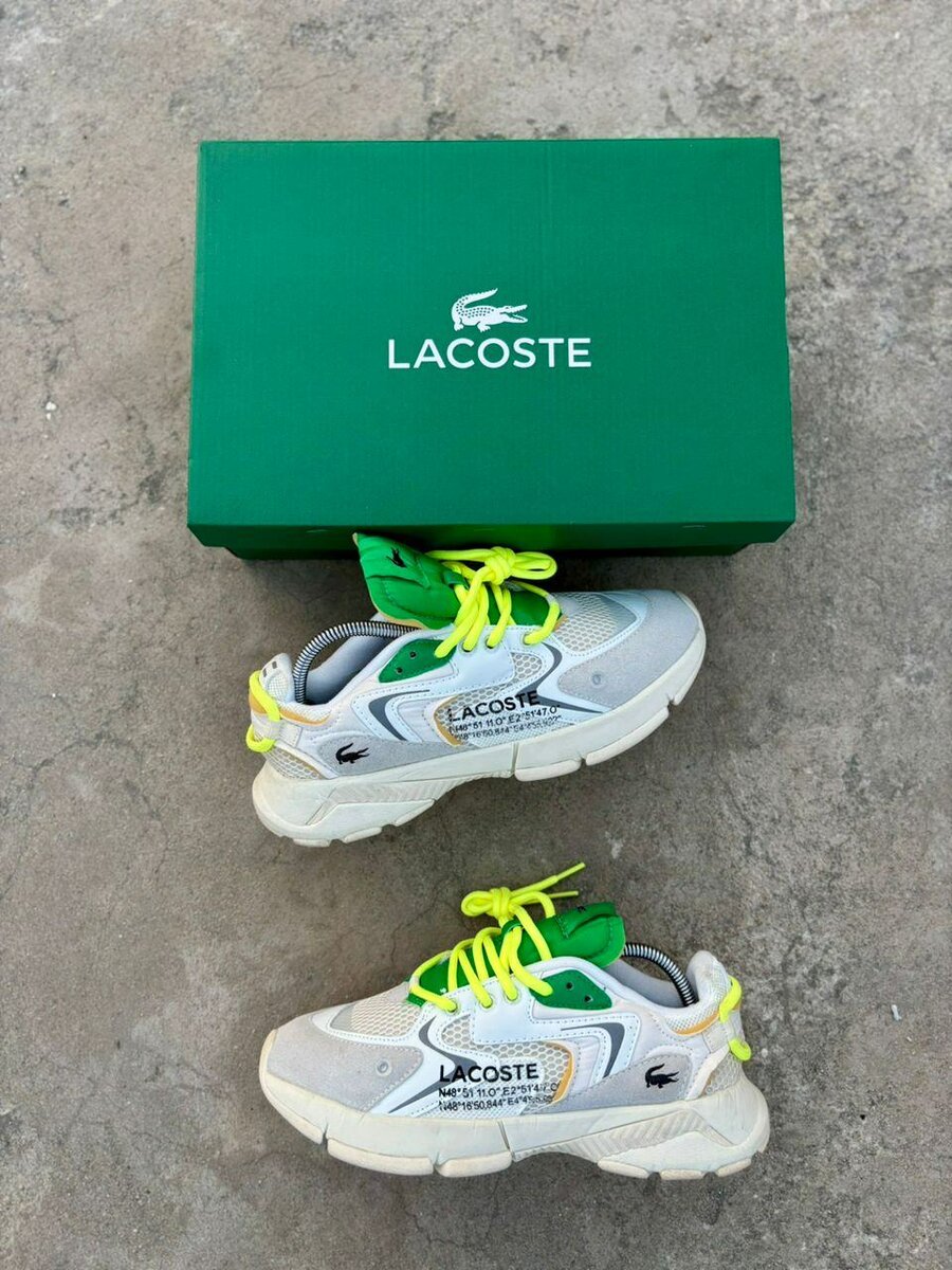 Paire lacoste