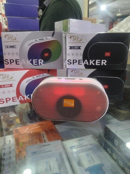 L003 buletoot speaker