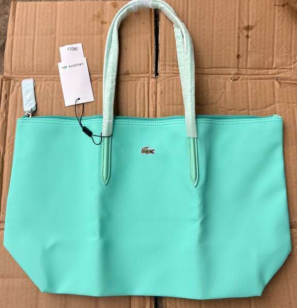 Sac à main Lacoste élégant