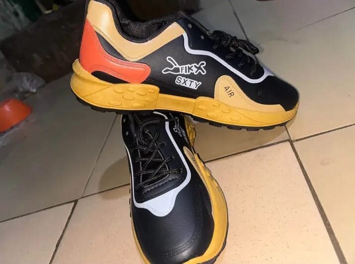 Chaussures Puma Air Max Sxty