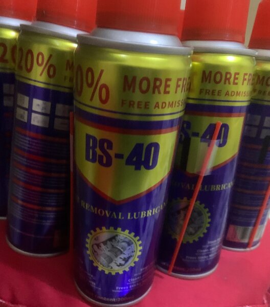 Lubrifiant polyvalent BS-40