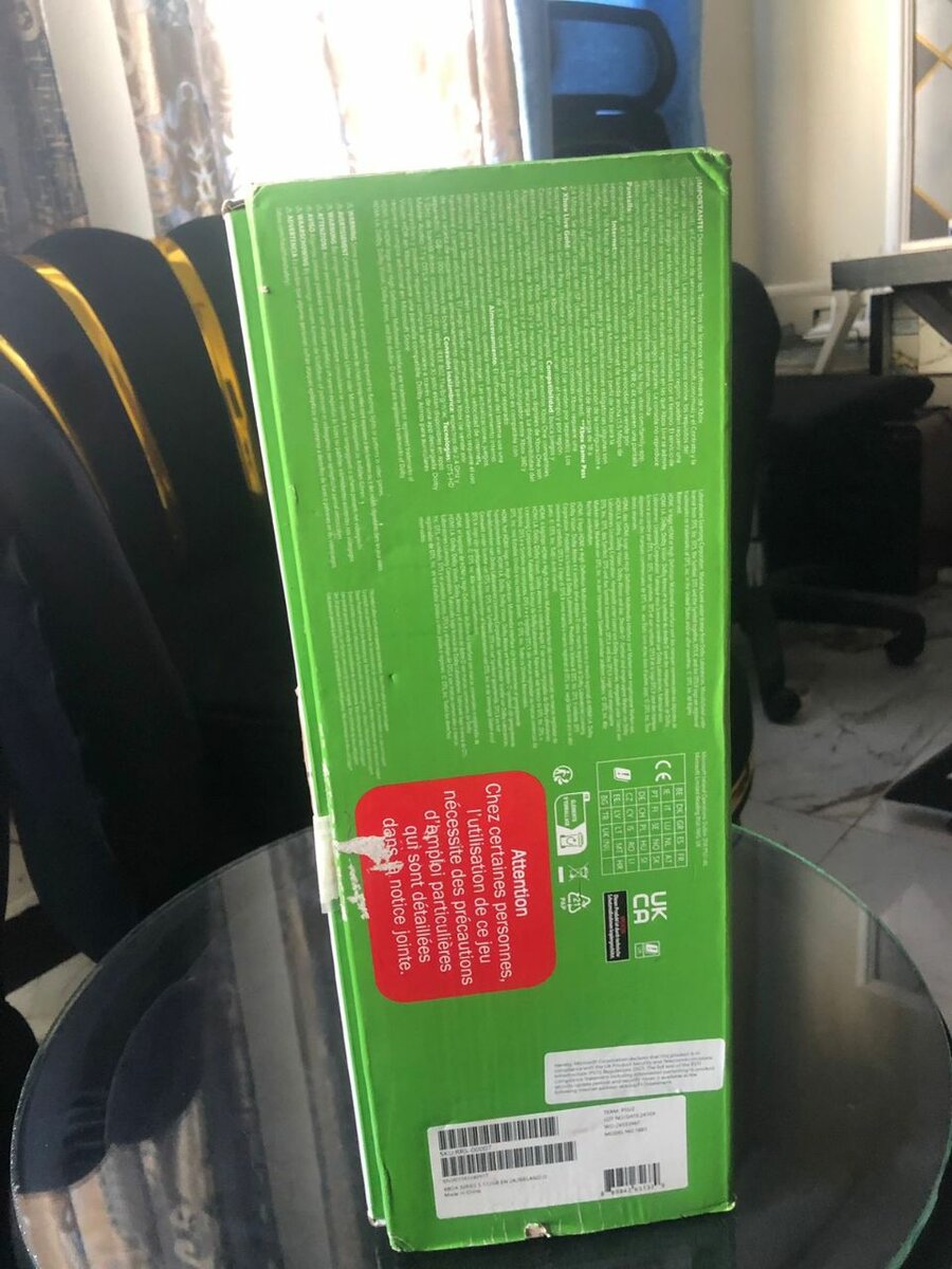 Xbox Series S 512GB  Almost New | Only 20 Hours Used Playti