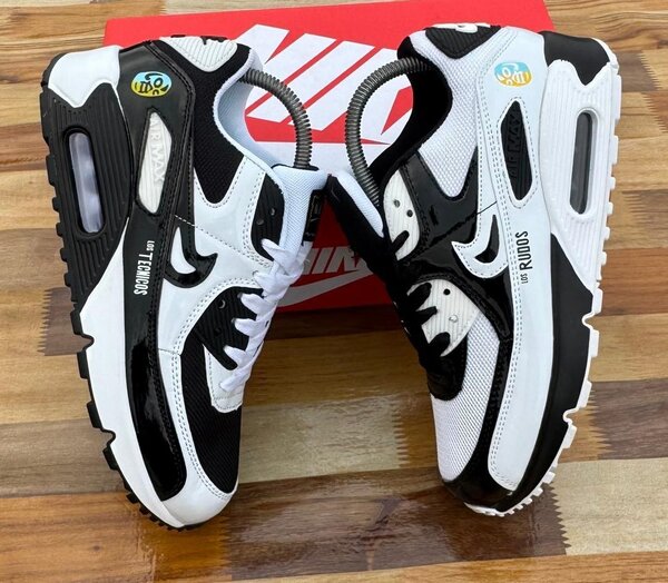 Nike Air Max 90 Noir et Blanc