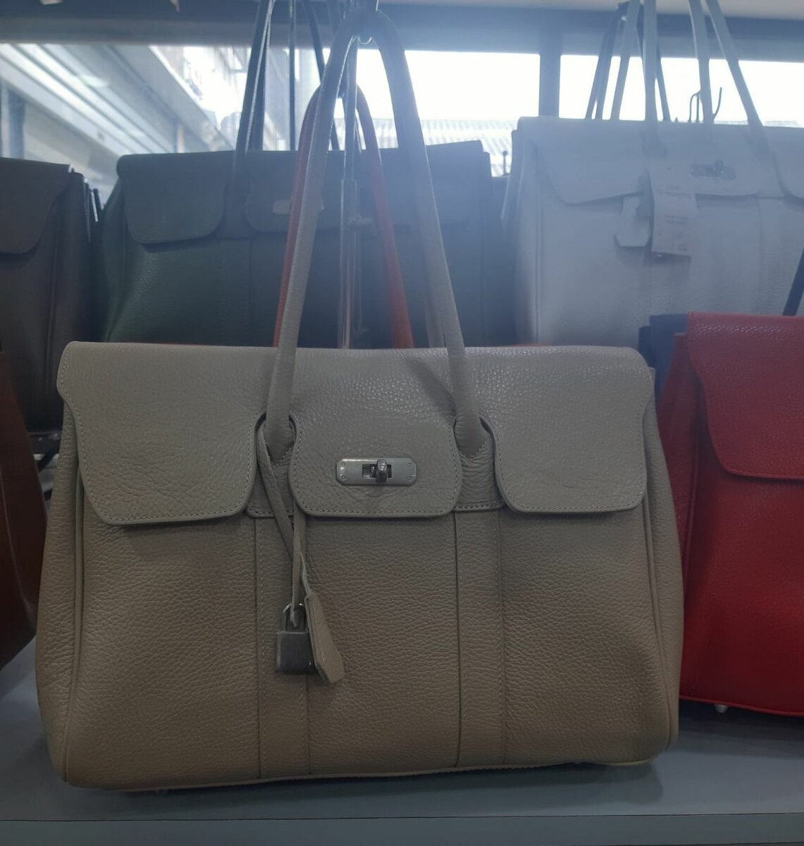 Sac à main élégant femme