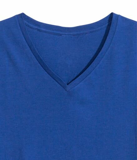 T-shirt cou V