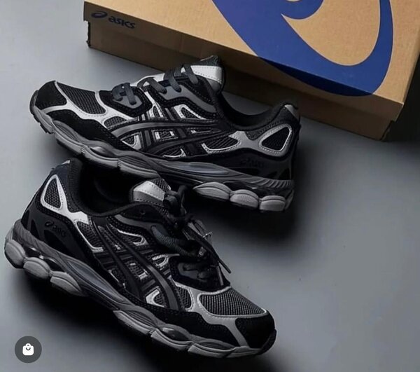Chaussures de course ASICS