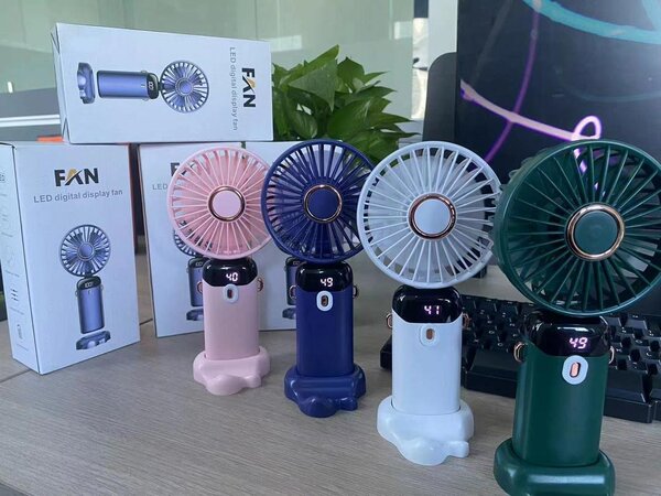 Rechargeable hand fan