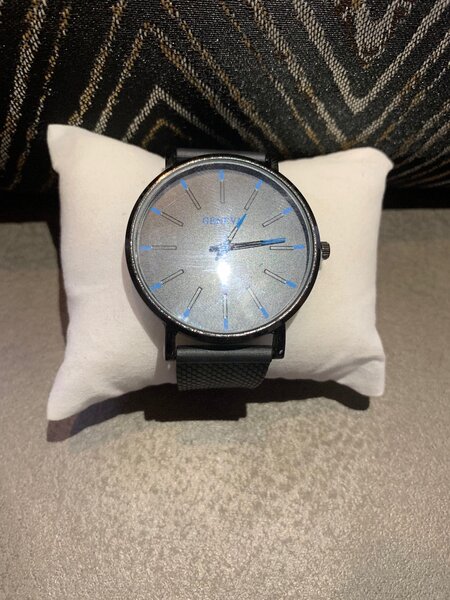 Mens watch