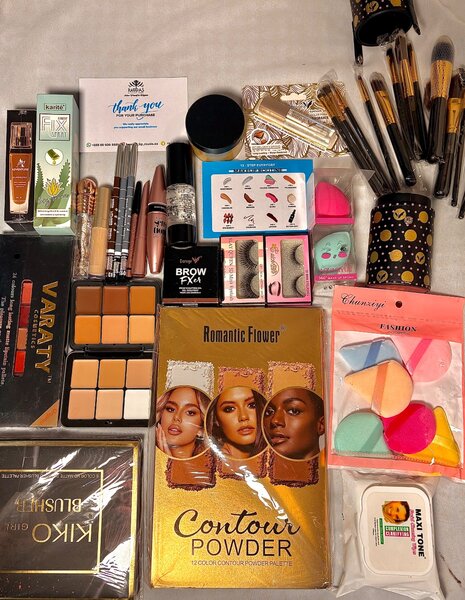 Makeup products and kit