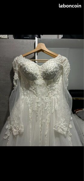 Robe de Mariée Élégante