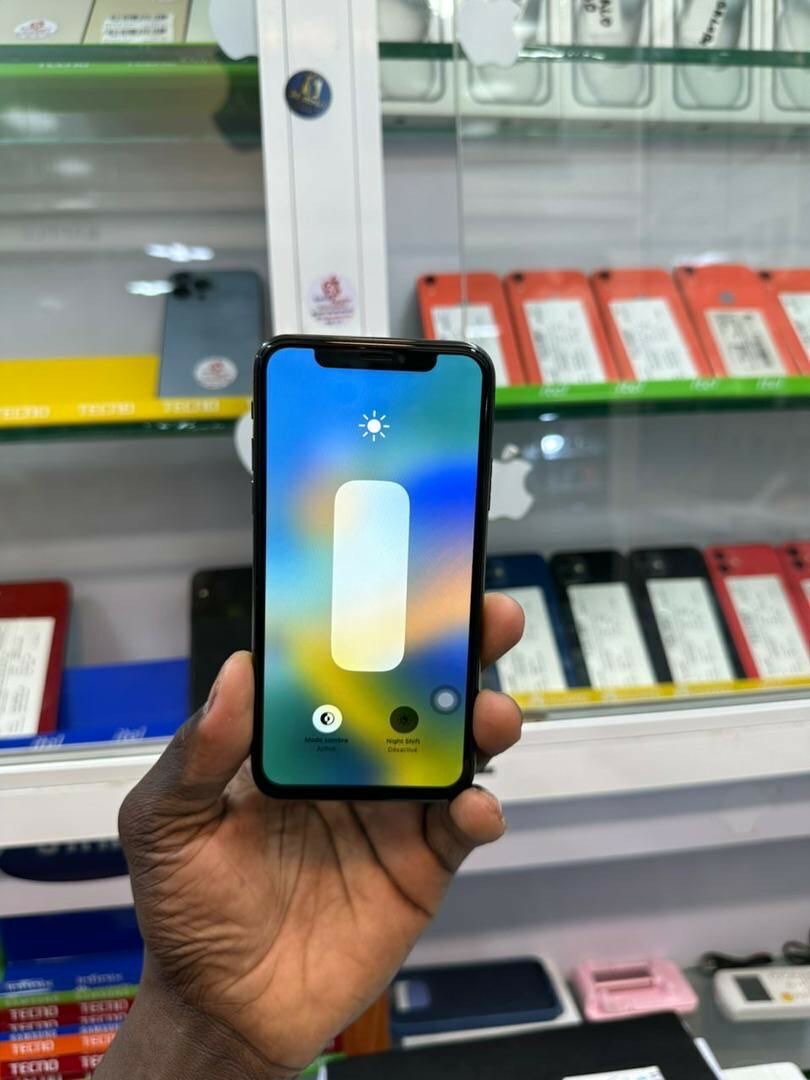 iPhone X 64giga sans Face ID vendu en magasin