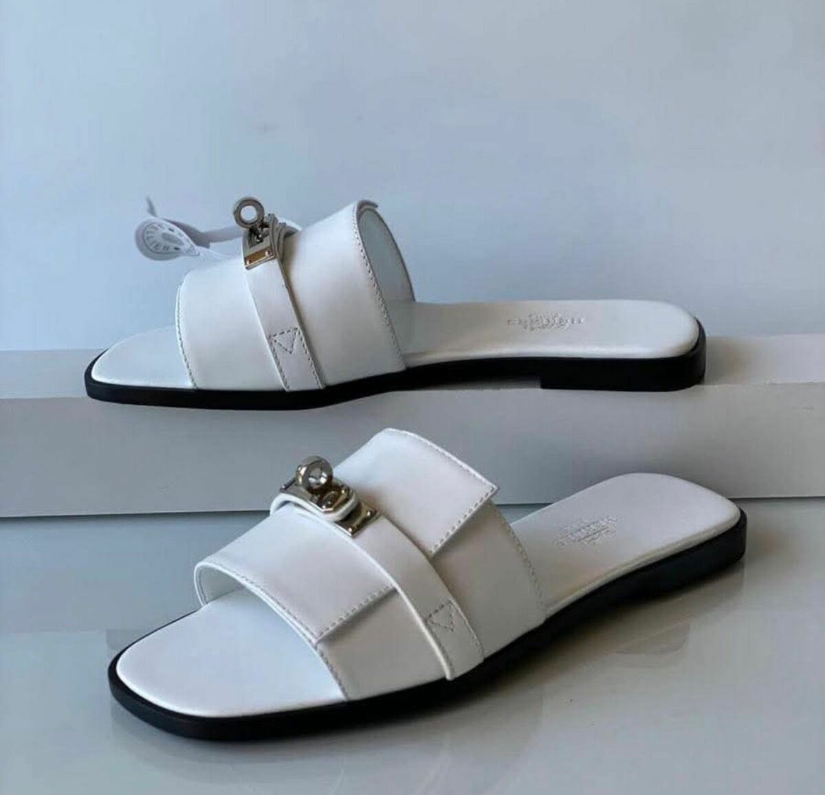 Sandales de luxe élégantes