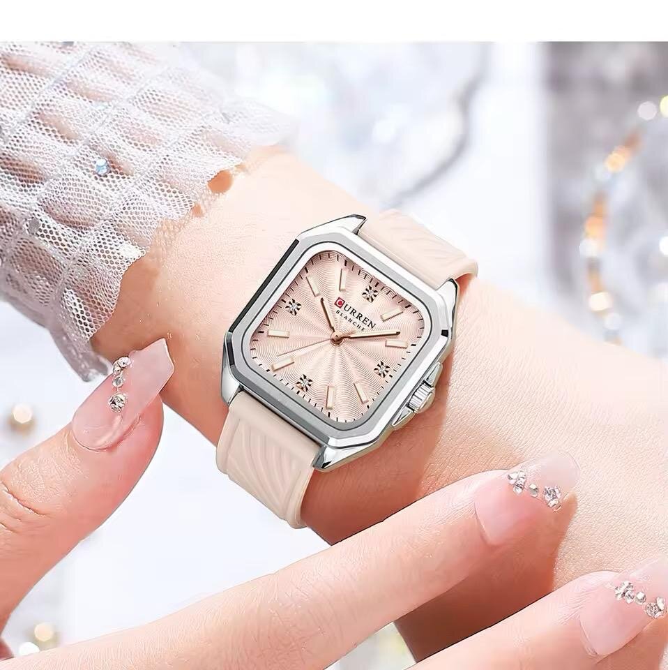 Montre élégante femme moderne