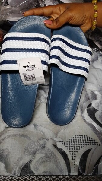 Claquettes confortables unisexes