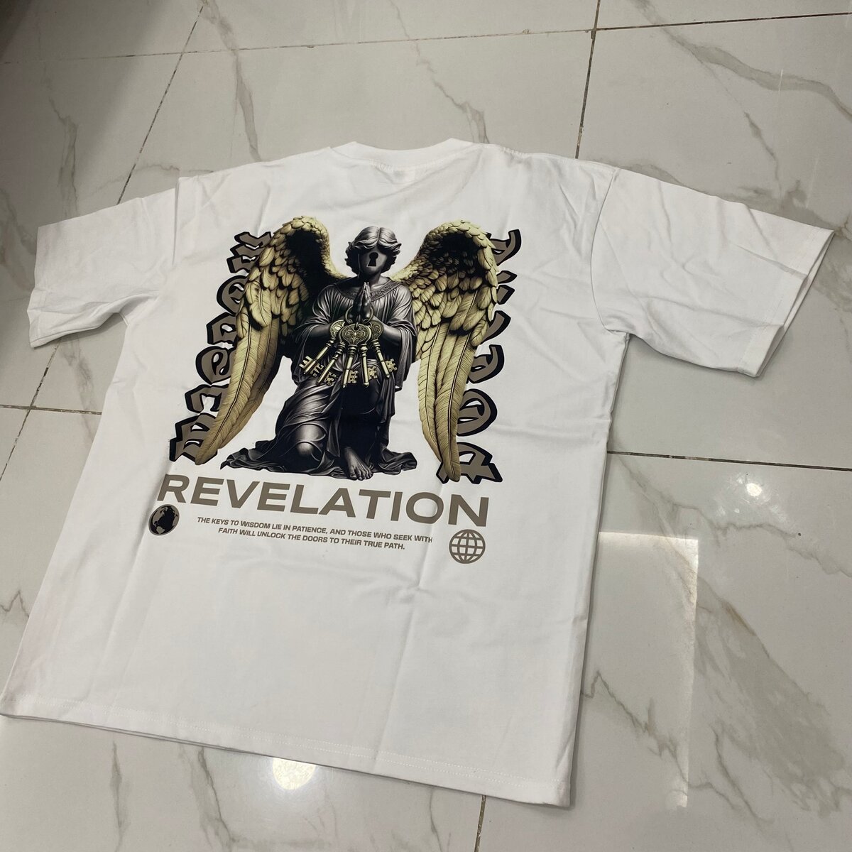 T-shirt "Revelation"