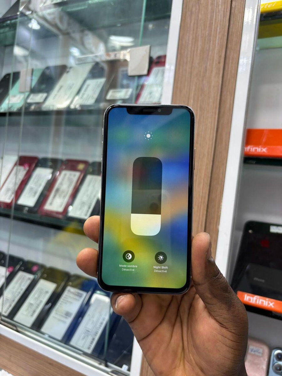 Iphone X simple 64gb sans ID