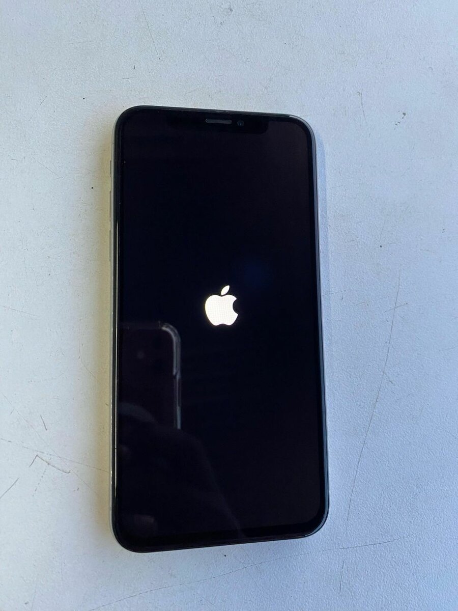 iPhone x 64 gb 100 % battery