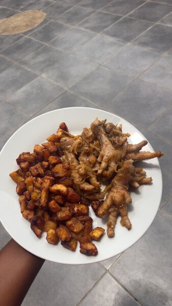 Patte de poulet alloco