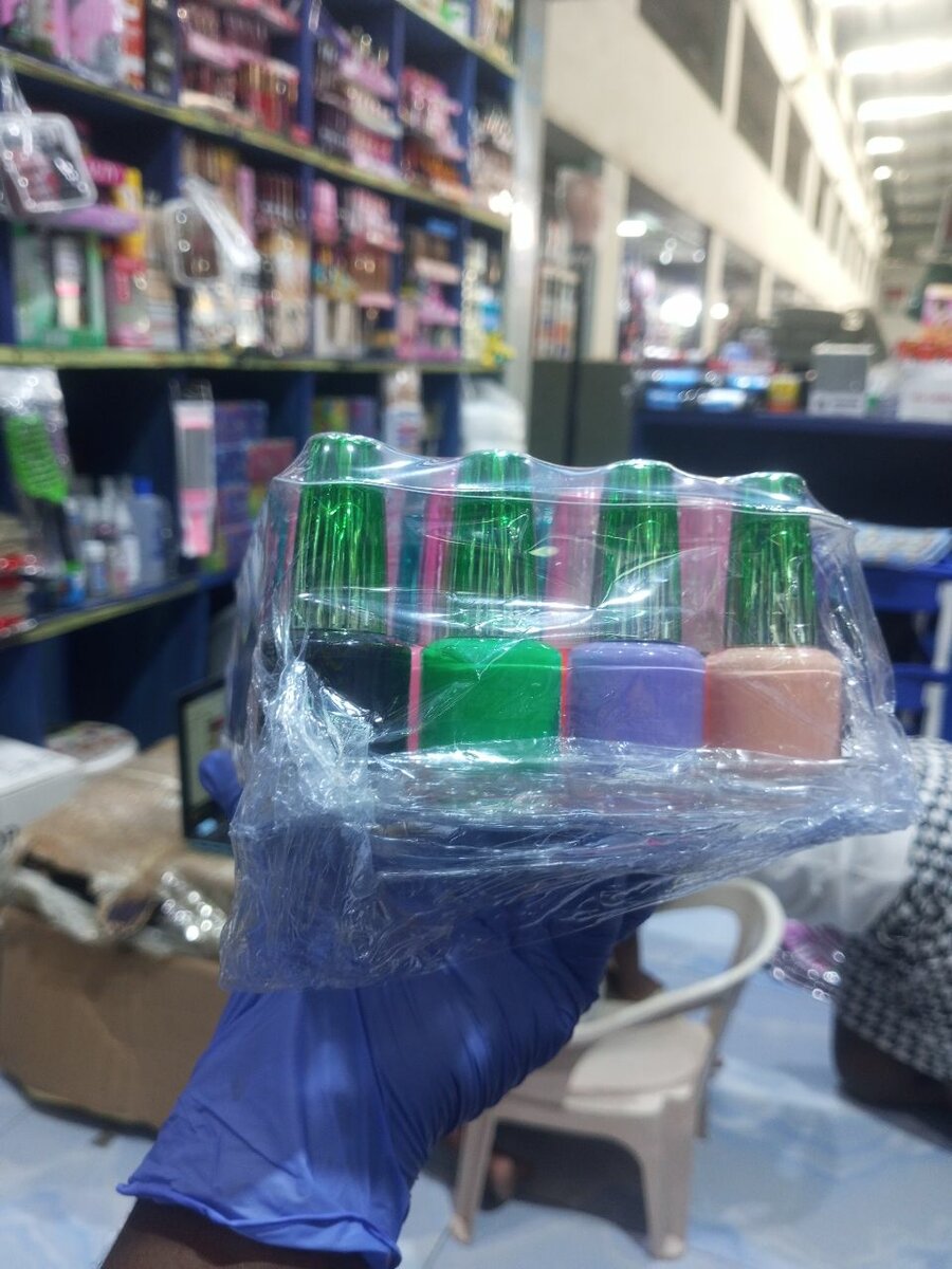 Vernis à ongles coloré