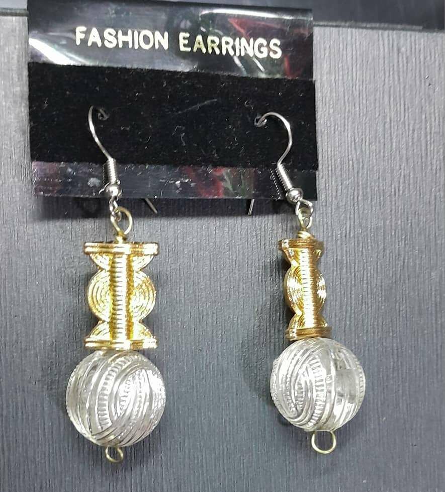 Boucles d'oreilles élégantes dorées