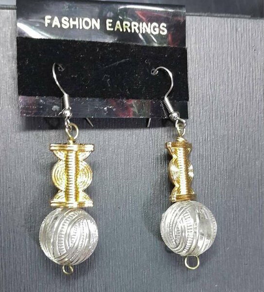 Boucles d'oreilles élégantes dorées