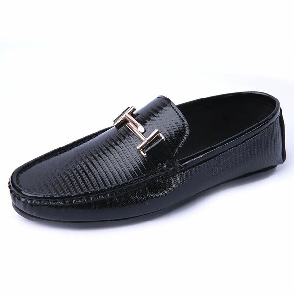 Causal shoes