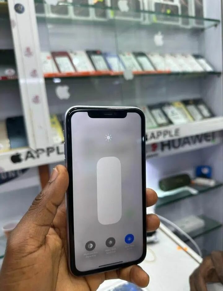 iPhone 11 64GB Gris
