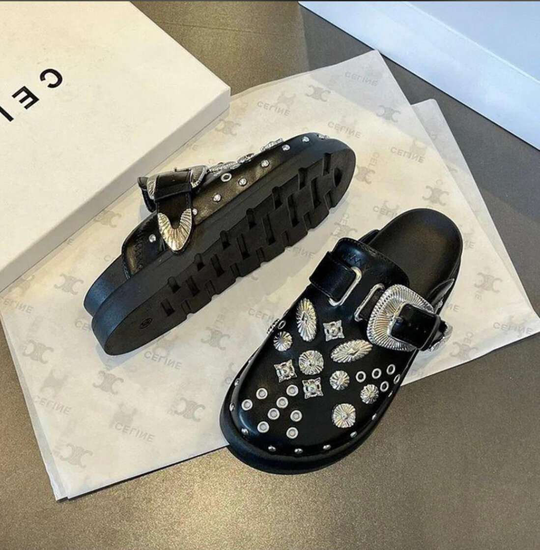 Sandales & Mules Élégantes