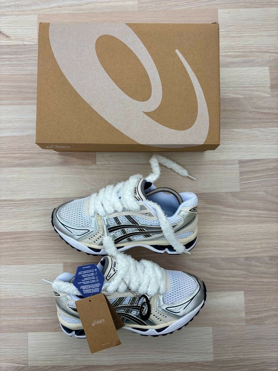 ASICS kayano 14