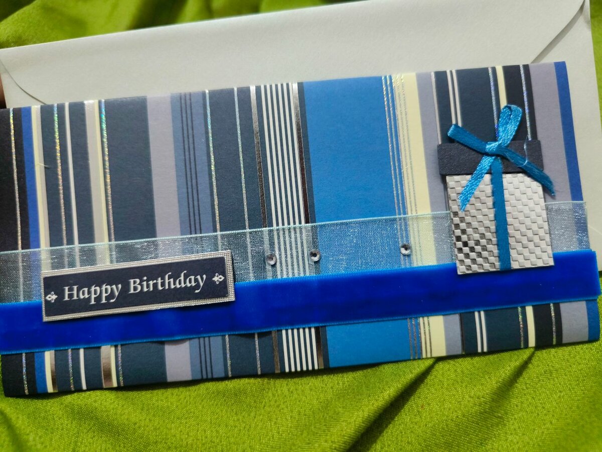 Carte d'anniversaire élégante