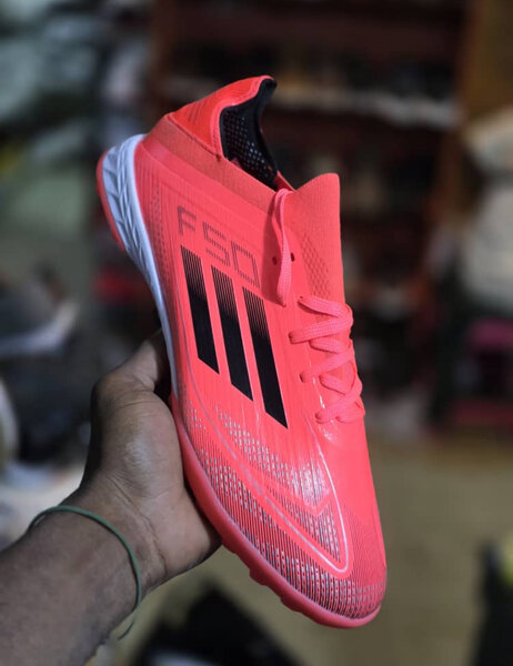 Chaussures de Foot Légères