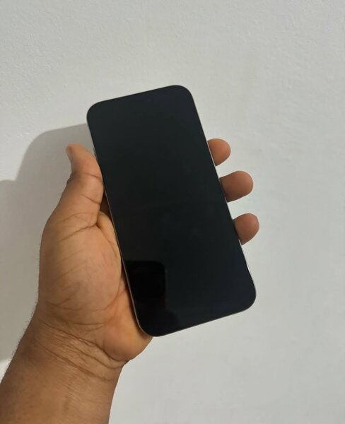 iPhone 15 Pro Max and IPad Pro 12.9-Inch