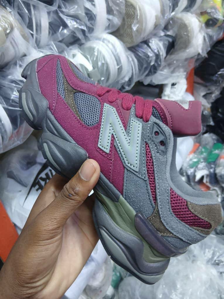 Baskets New Balance 2002R