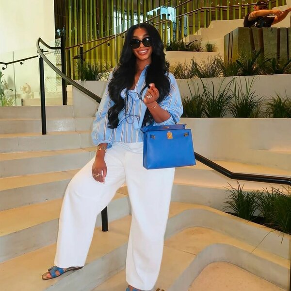 Blouse à rayures avec nœud