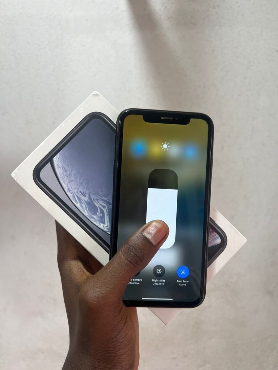 iPhone XR 64GB Noir sans Face