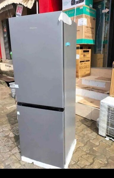 Réfrigérateur combi moderne