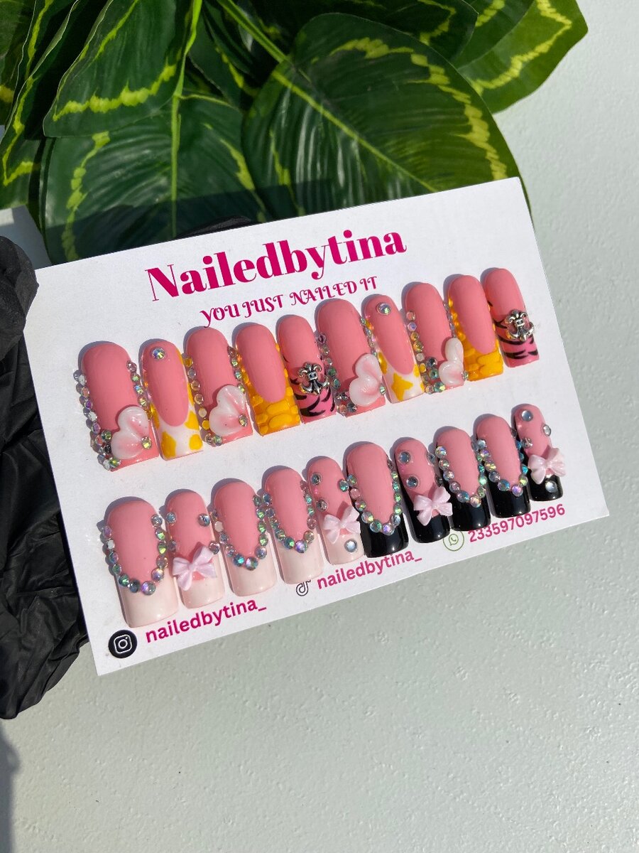 Handmade gel press on nails