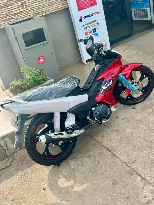 Moto sportive puissante