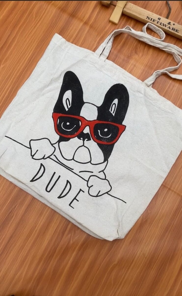Tote bag