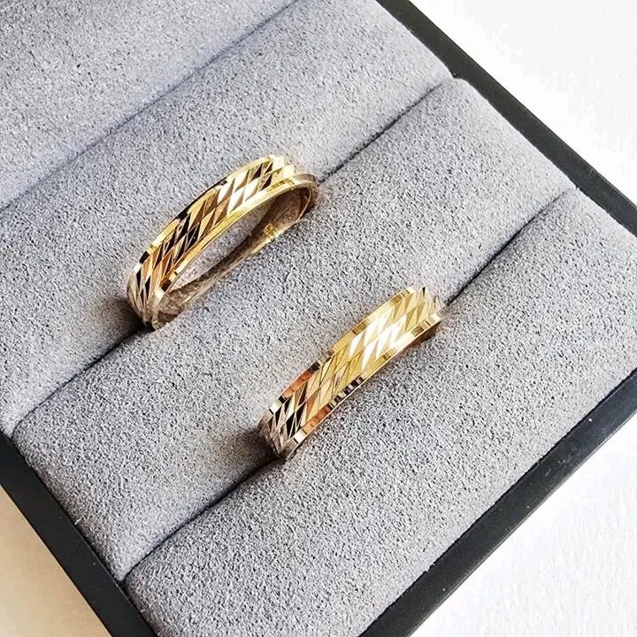 Anneaux en or pour couple