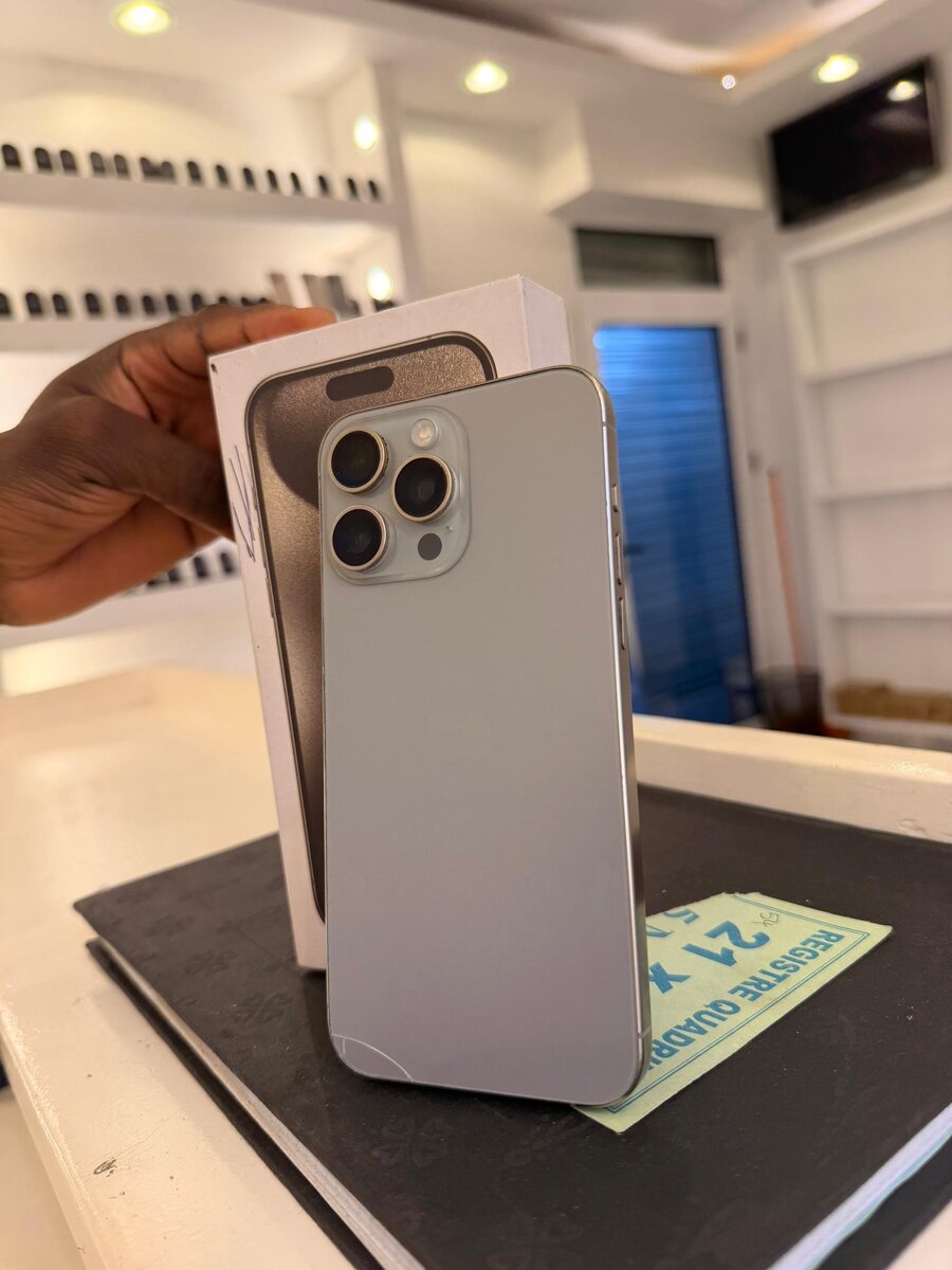 iPhone 14 Pro Argent Neuf