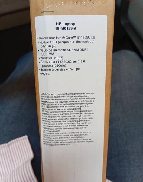 HP Laptop 15-fd0129nf