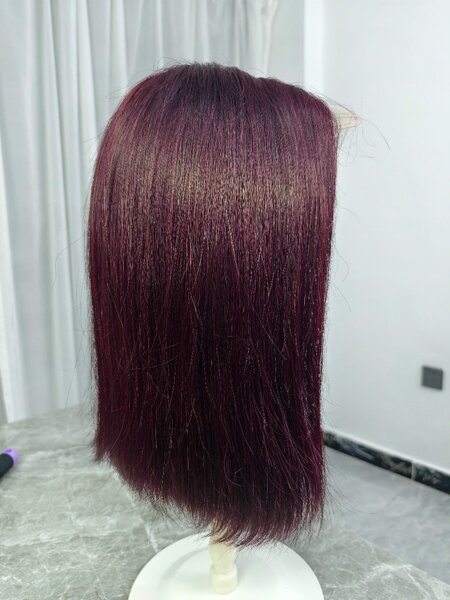 cheveux chinois rouge bordeaux