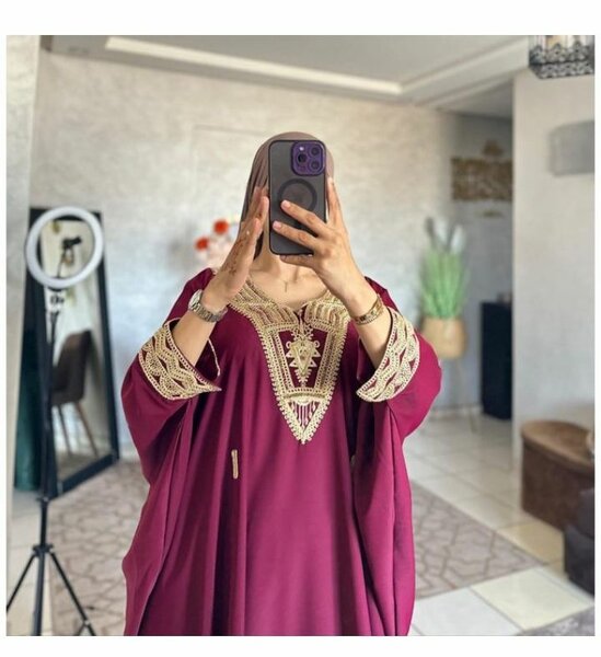 Robe Dame marocaine Broderie Coton Couleur rouge bordeaux