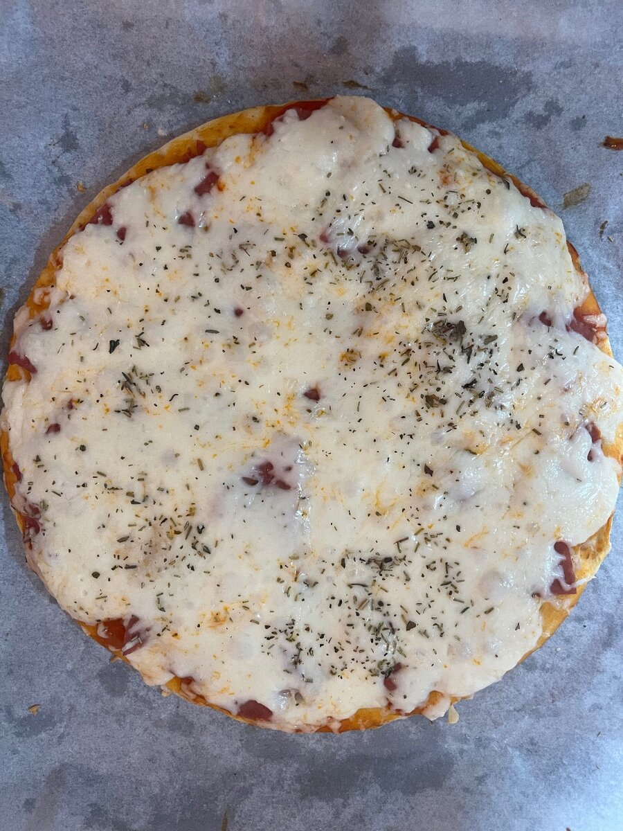 Pizza jambon champignon fromag