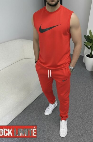 Ensemble de sport rouge homme