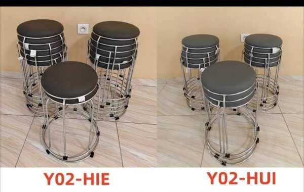 Tabourets modernes empilables