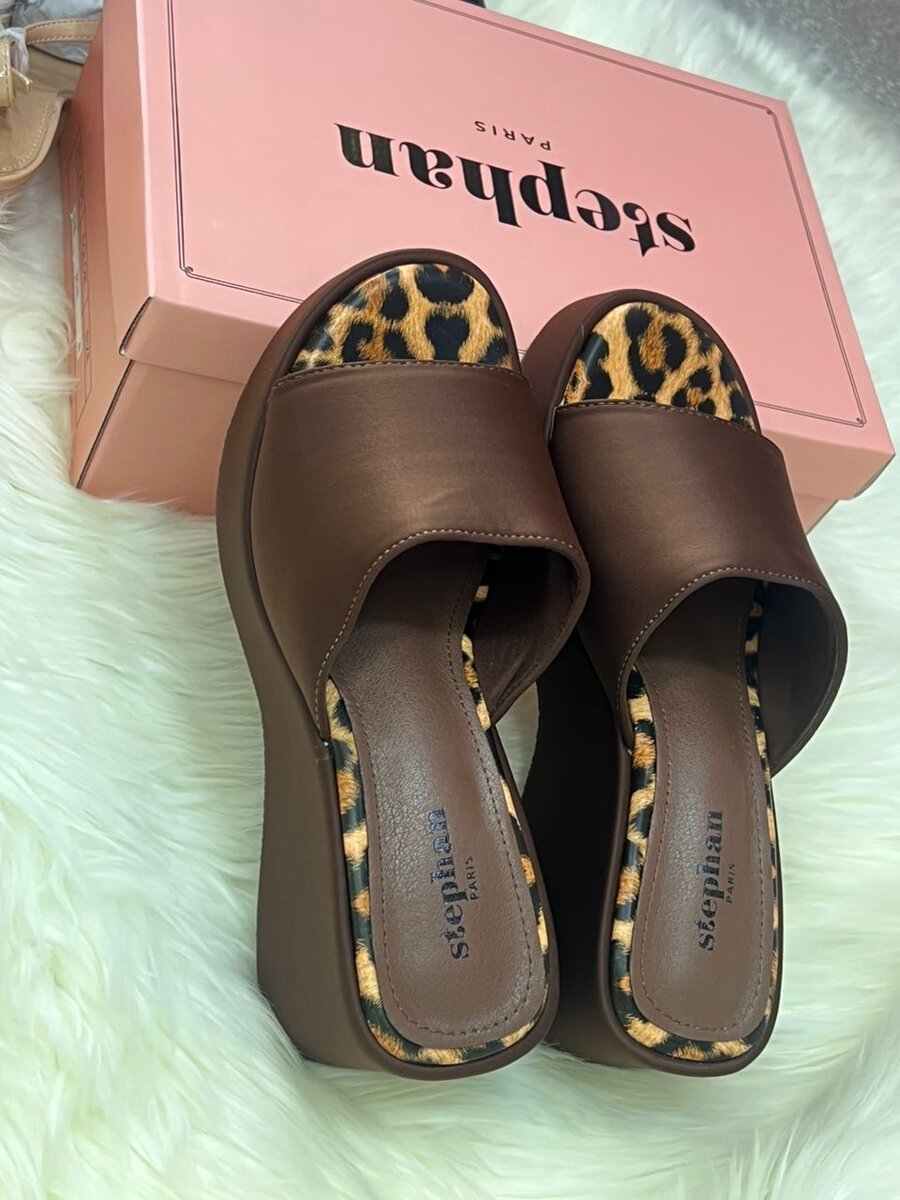 Chaussures compensées